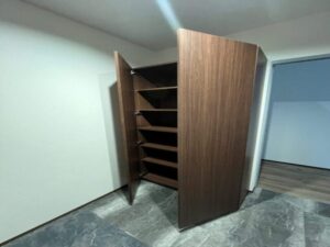 戸建て向けの衣類・タオル収納の製作事例になります。